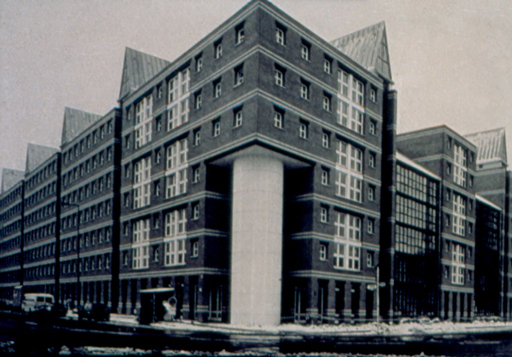 Uwe Rau Friedrichstadt Housing Block | EUmies Awards