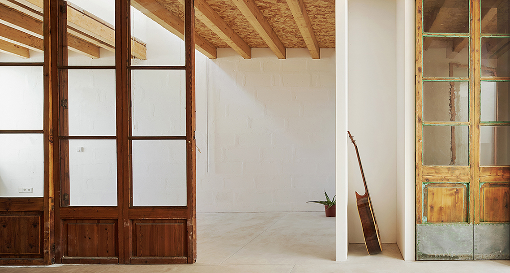 first floor living room view/ second hand sliding doors & rooflight