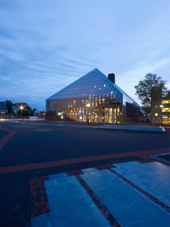 The Book Mountain, located in the historical market square, represents an advert for reading