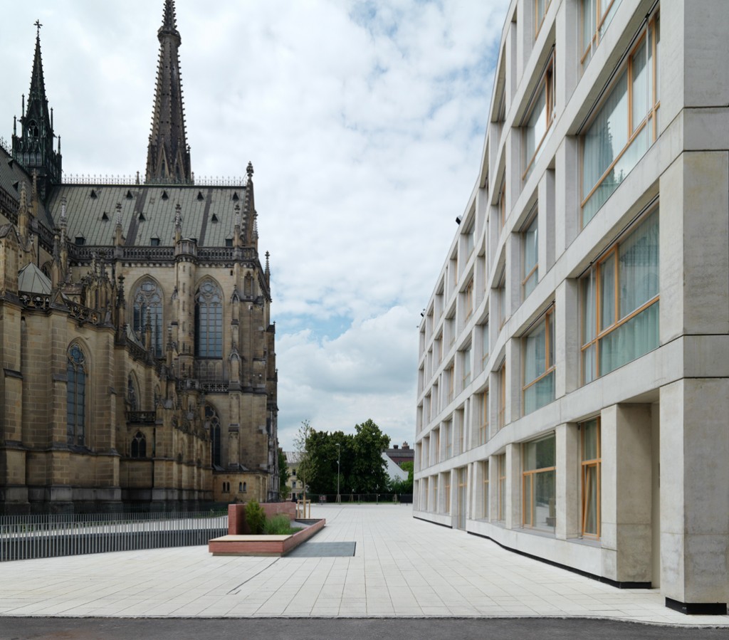southern view of the square with the neo-gothic Mariendom cathedral an the hotel