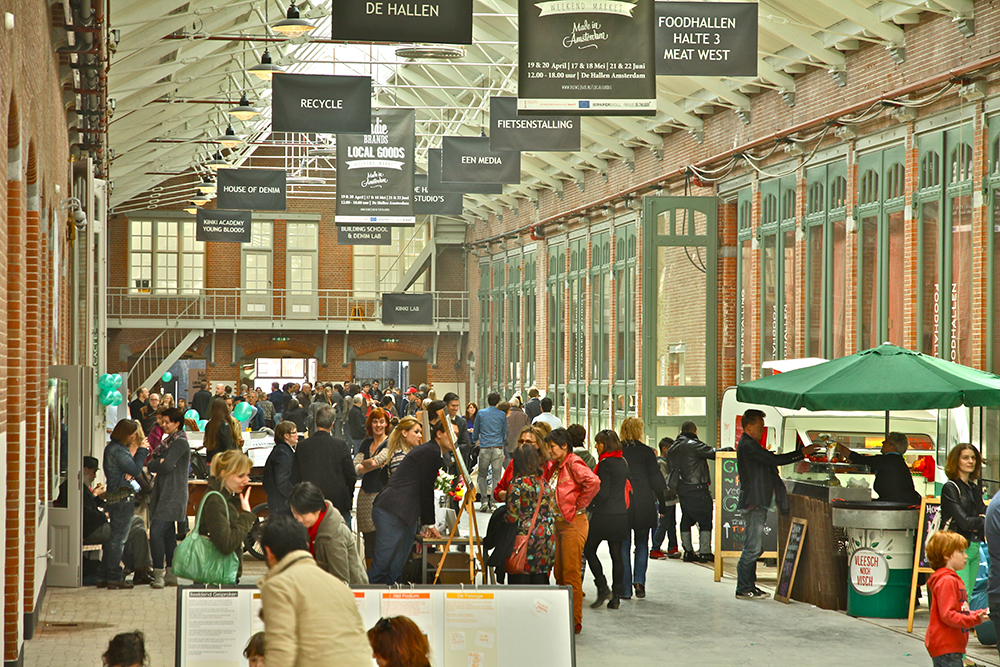 Hal + Passage during Local Goods Markte